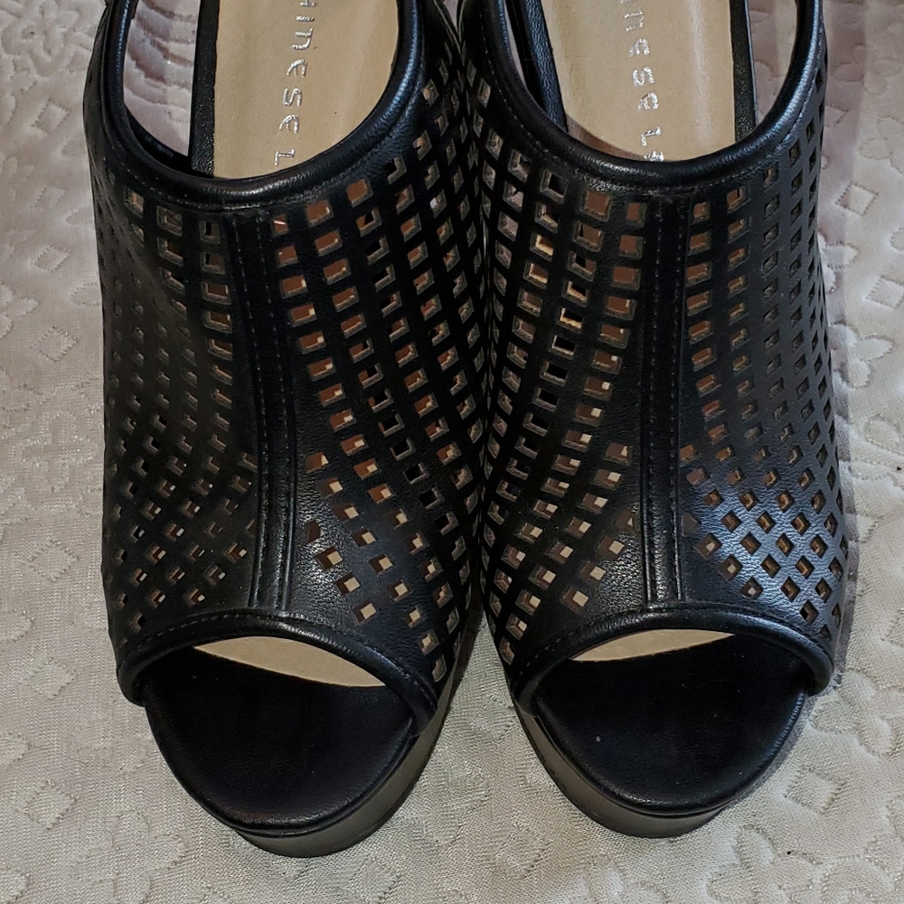 Black.Sandals